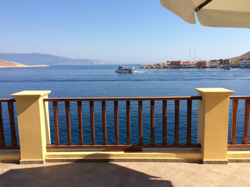 Villa Amalia Chalki Town Buitenkant foto
