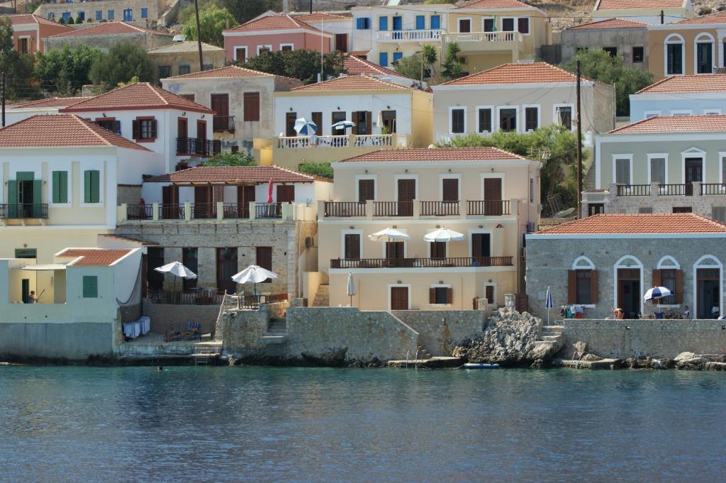 Villa Amalia Chalki Town Buitenkant foto