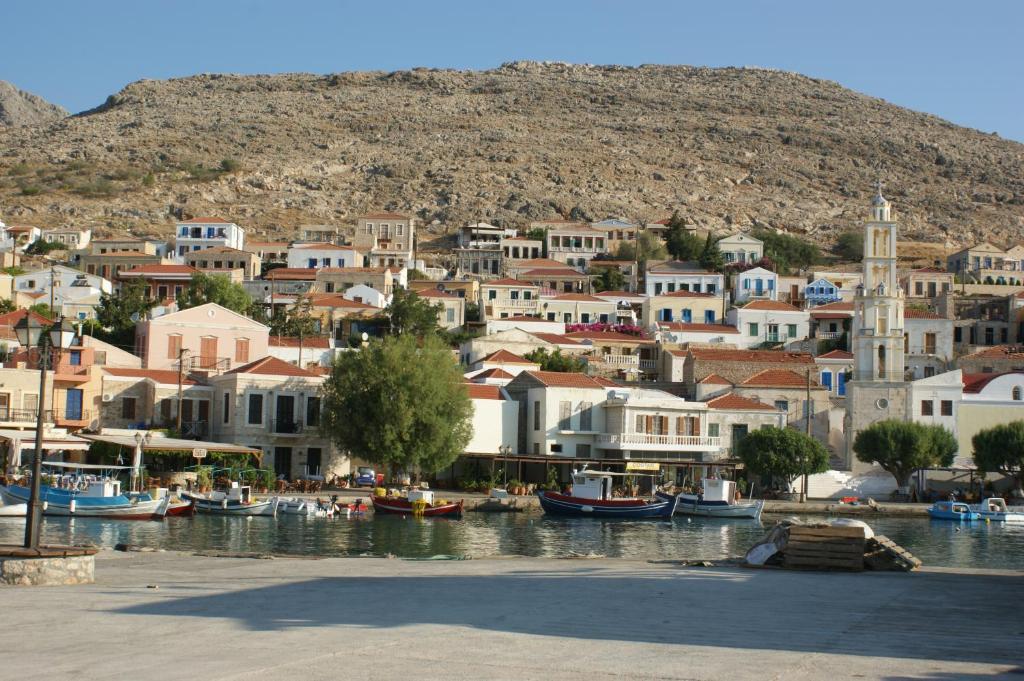 Villa Amalia Chalki Town Buitenkant foto