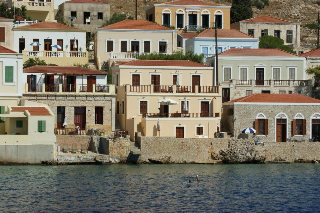 Villa Amalia Chalki Town Buitenkant foto