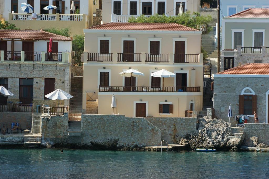 Villa Amalia Chalki Town Buitenkant foto