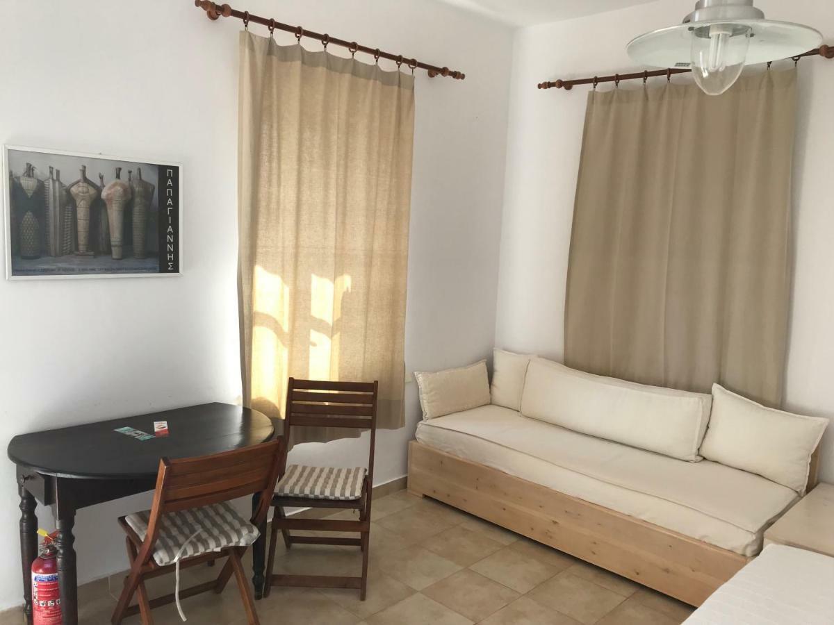 Villa Amalia Chalki Town Buitenkant foto
